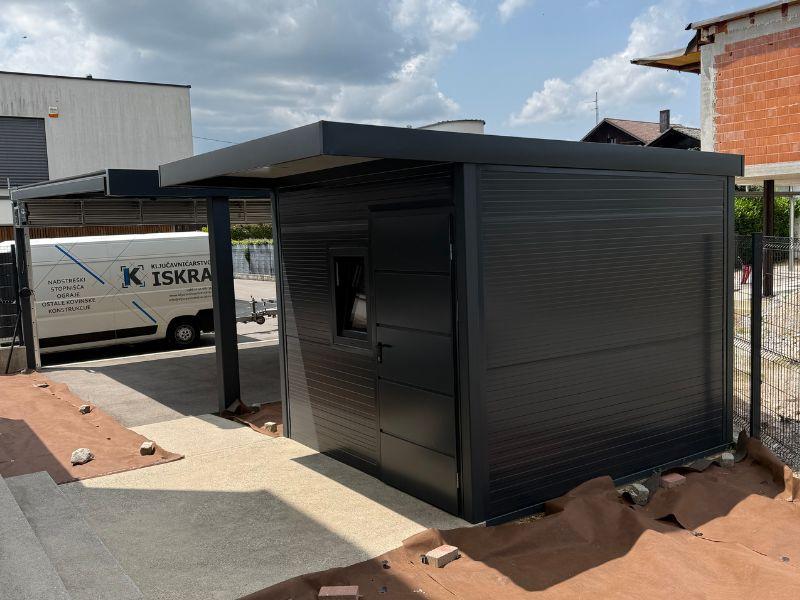 Izolirana vrtna lopa antracit